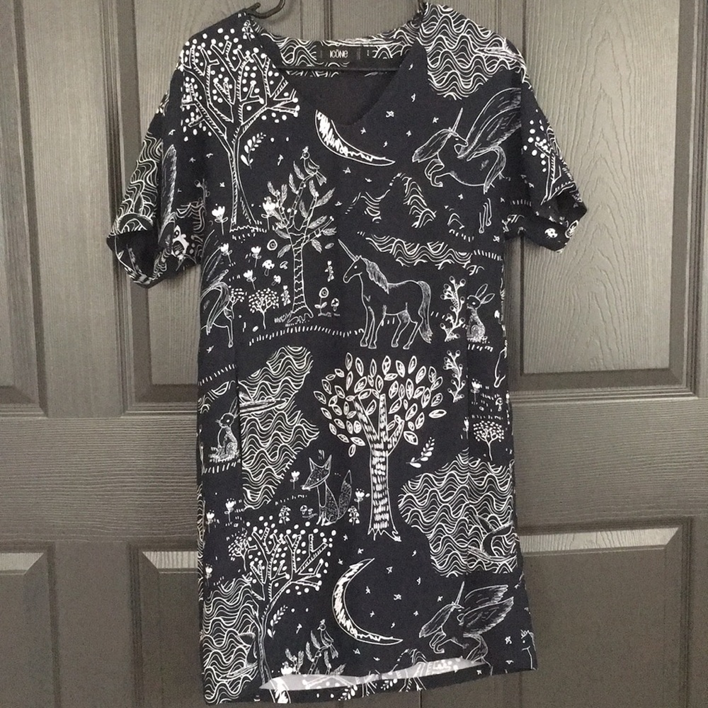 Whimsical dress with pockets